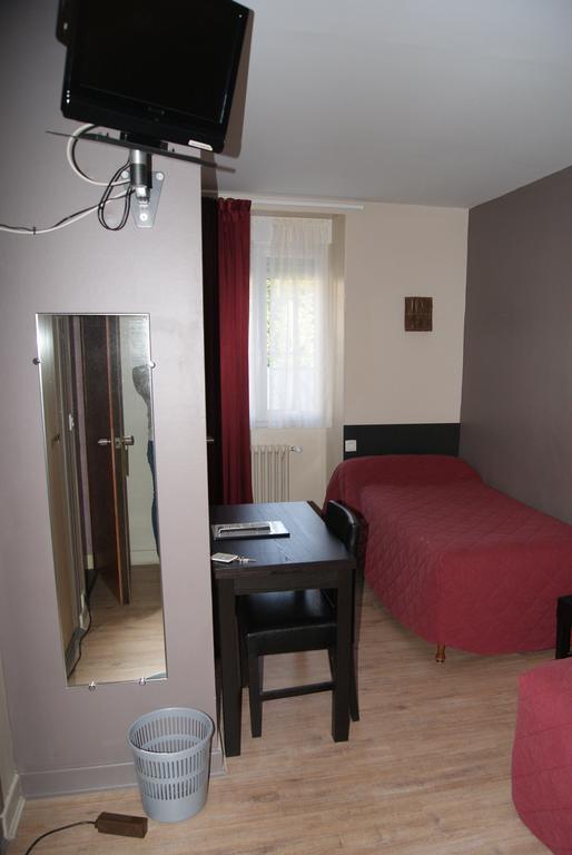 Tarnac Logis Hotel Restaurant Des Voyageurs חדר תמונה