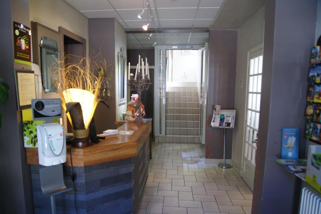 Tarnac Logis Hotel Restaurant Des Voyageurs מראה חיצוני תמונה